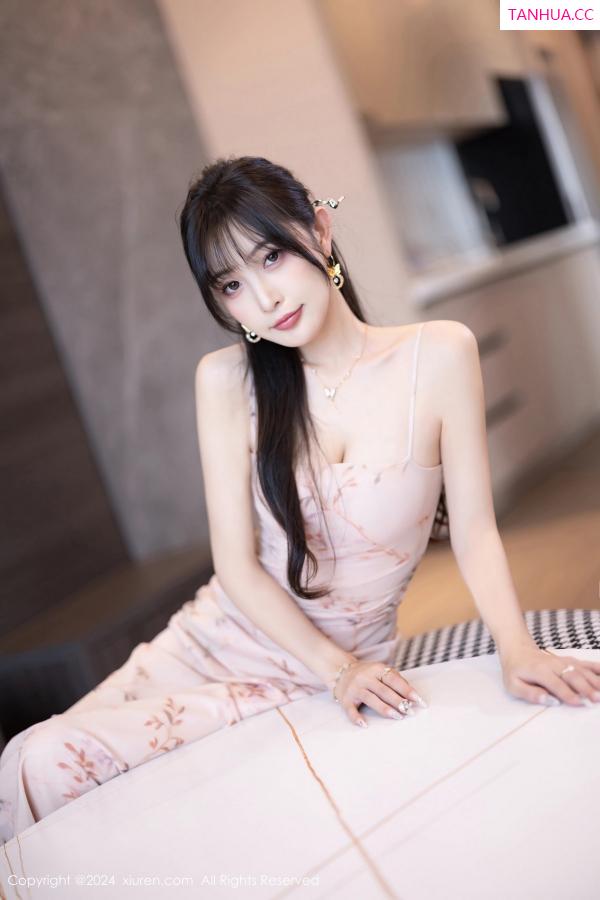 林星阑  [XiuRen]高清写真图 2024.06.11 No.8682 林星阑 丝袜美腿第9张图片
